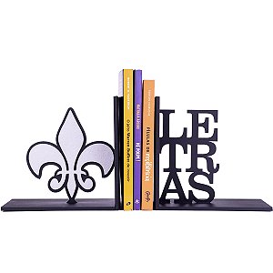 Aparador de livros letras