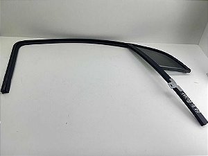 Canaleta Vidro Fixo Porta Dianteira Direita Tracker 2014 A19
