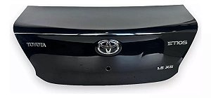 Tampa Traseira Toyota Etios Sedam