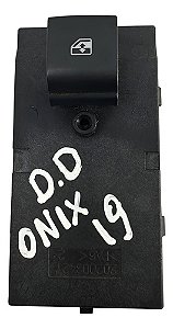 Botão Vidro Porta Dianteira Direita Gm Onix 2017 2018 2019
