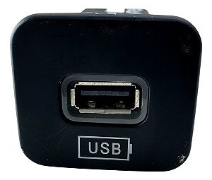 Botão Entrada Usb Traseiro Porta Malas Jeep Commander