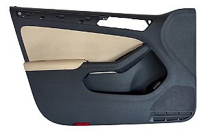 Forro De Porta Dianteiro Esquerdo Jetta 2011 A 2016