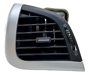 Difusor Ar Esquerdo Peugeot 207 9683399880