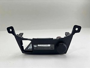 Moldura Tomada 12v Usb Tracker 2017 A 2021