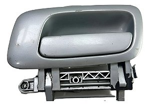 Macaneta Externa Traseira Esquerda Gm Zafira Traseira