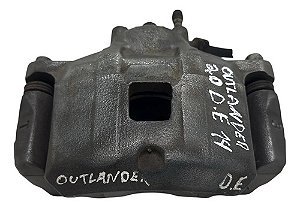 Pinça Dianteir Esquerda Mitsubishi Outlander 2.0 2014 A 2018