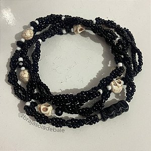 Guia de Exu preta com caveira