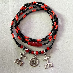 Guia de Exu com tridentes