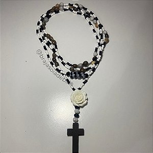 Guia de preta velha miçanga com lagrimas de nossa senhora