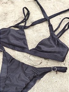 Conjunto Fixo Preto Canelado