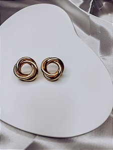 Brinco nó banho Ouro 18k