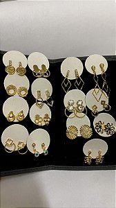 Estojo de pano com peças variadas (6)