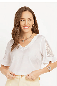 Blusa Manga com Detalhe em Guipir Viscose Leslie