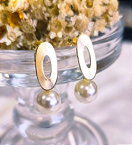 BV 4254 Brinco Base Oval Lisa(1,5cm) c/ Pérola Pendurada (10mm) Yellow Semijóias