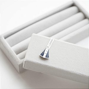 COLAR DE PRATA COM PINGENTE NOSSA SENHORA APARECIDA 40 PEDRAS CRISTAL