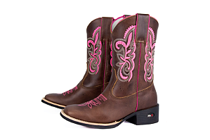 Bota Feminina Mr West - Cor: Fóssil Tabaco/ Bordado 124 Pink/ Bico Quadrado/ Solado Lukesse - Outlet