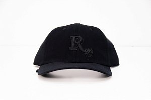 Boné West Barn Preto com bordado preto