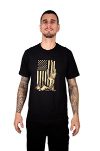 Camiseta Masculina Made in Mato - Flag Preta Ref CE1987