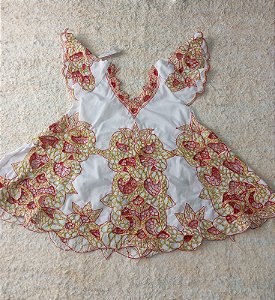 Bata bordado vermelha com fio dourado peça unica