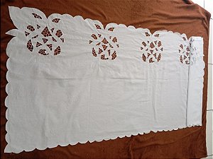 Pano da costa bordado branco