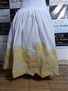 Saia Rechilieu amarelo com fio dourado  5mt de roda
