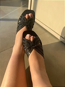 Rasteirinha strass onix preto /prata