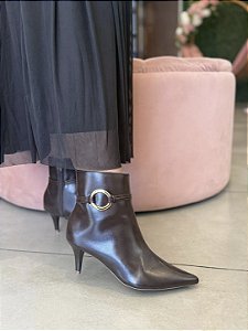 Bota salto fino cano curto