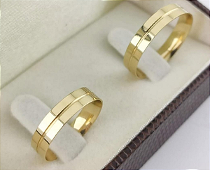 PAR DE ALIANÇAS CHICAGO 5MM - OURO 10K