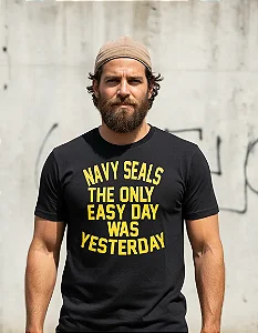 Camiseta Mamba Army The Only Easy Day Was Yesterday