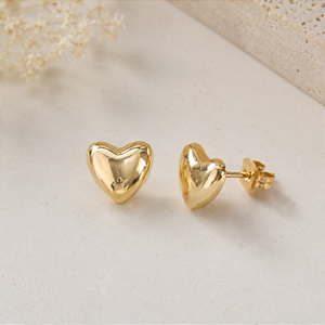 Brinco Coração Liso Pequeno • Banhado a Ouro 18k