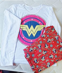 Pijama de frio mulher maravilha
