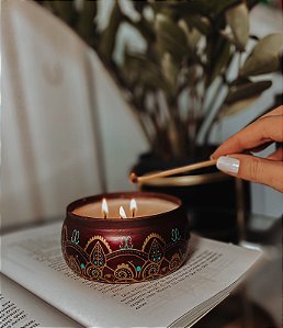 Lata Mandala com três pavios