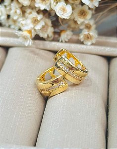 ARGOLA LARGA COM UMA FILEIRA DE ZIRCÔNIA BANHADO A OURO 18K