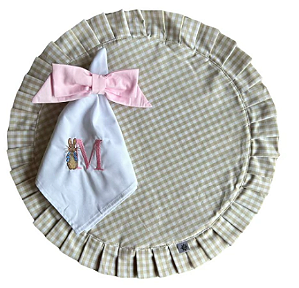 Kit Mesa Babado Monograma Rosa