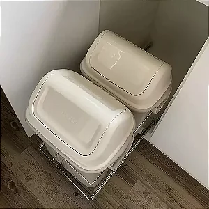 Lixeira Deslizante Dupla 20L – Praticidade e Organização na Cozinha