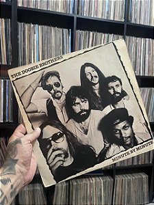 LP - THE DOOBIE BROTHERS - MINUTE BY MINUTE