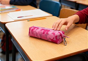Estojo escolar camuflado grande Feminino Daterra