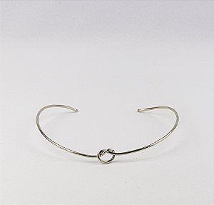 Choker Elegante Aberta Detalhe com Nó