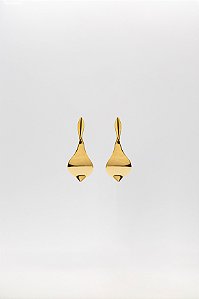 Brinco Elegante Folha Pendente Acabamento Acetinado