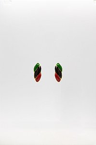 Brinco Elegante Concha com Ranhuras Esmaltado