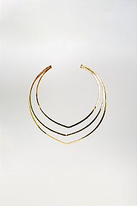 Choker Elegante Trio Aro com Detalhe em V Aberta