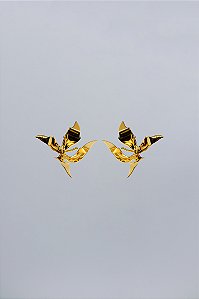 Brinco Orquídea Elegante Acabamento Acetinado