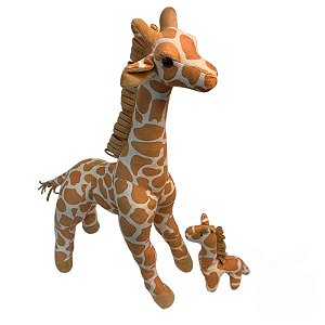 GIRAFA GRAVIDA COM 1 FILHOTE