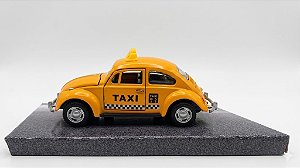 NETCAR METAL EDICAO ESPECIAL FUSCA TAXI AMARELO ESTILO ANOS 60 FRICCAO