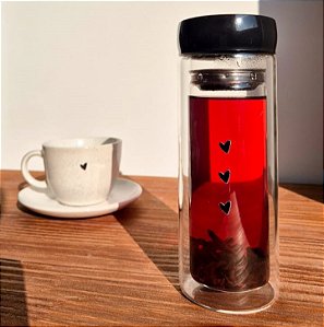 Garrafa Coração Com Infusor para Chá e Água Saborizada