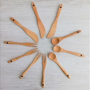 Conjunto de talheres em bambu coração