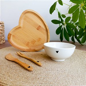 Conjunto Petisqueira Coração Com Bandeja em Bambu e Bowl em Cerâmica