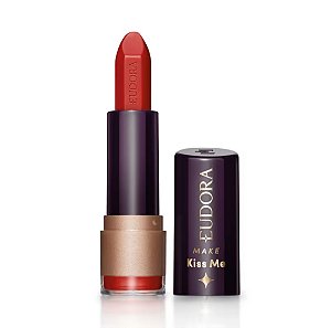 Batom Hidratante Vermelho Arraso Eudora Make Kiss Me 3,7g