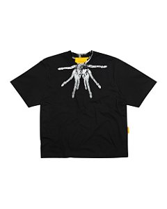 Camiseta Mad Enlatados Aracnideo Preto