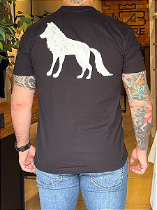 Camiseta Acostamento Lobo nas Costas - Preta